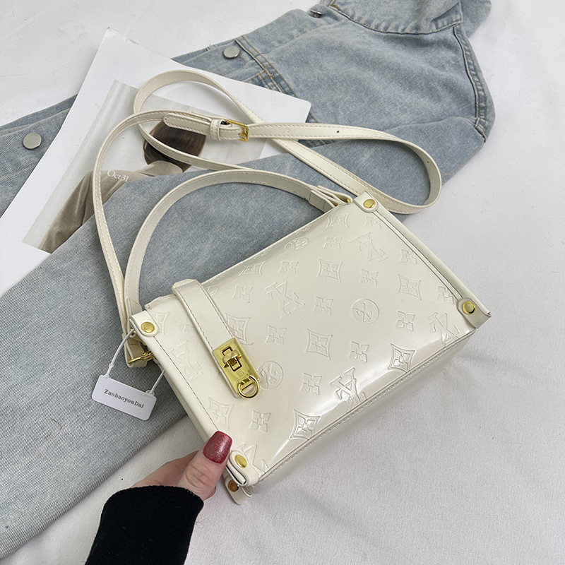 Classic Design Collection 2026 - огляд і ціна Women'S Bags New Collection