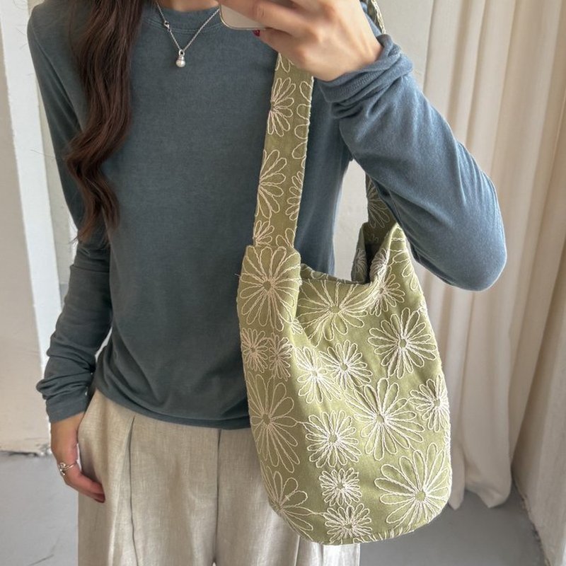 Women Black White Floral Hobo  - огляд і ціна Hobo Bag Slouchy