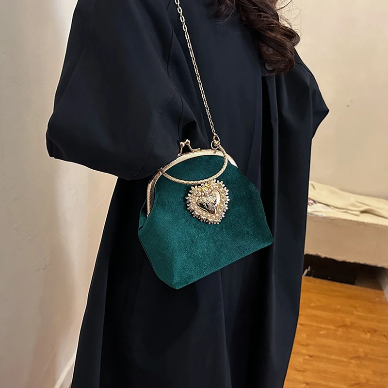 Chains Velvet Frame Heart Dinn - огляд і ціна Women Bags In Sale